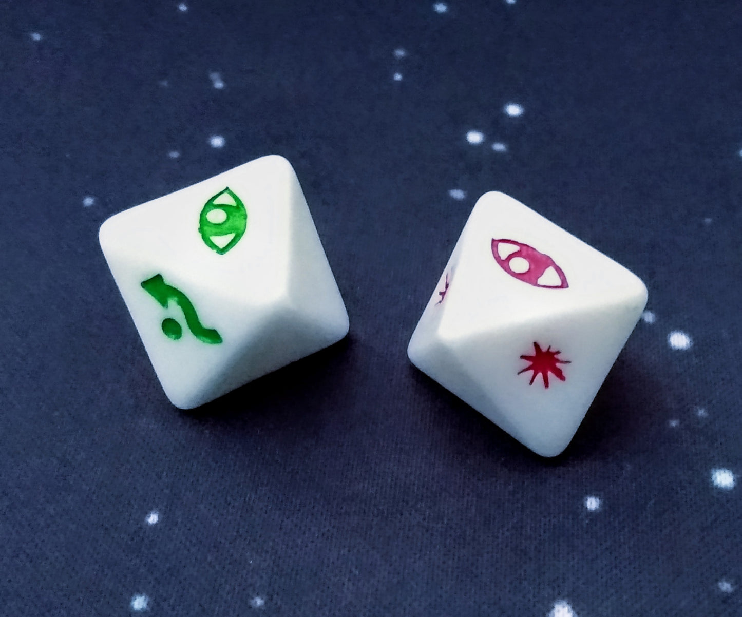 White Dice (1 Attack, 1 Defense)